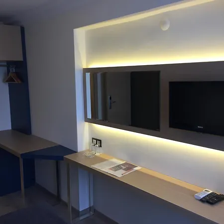 Hotel Helen 3*