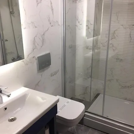 Helen Κανακάλε