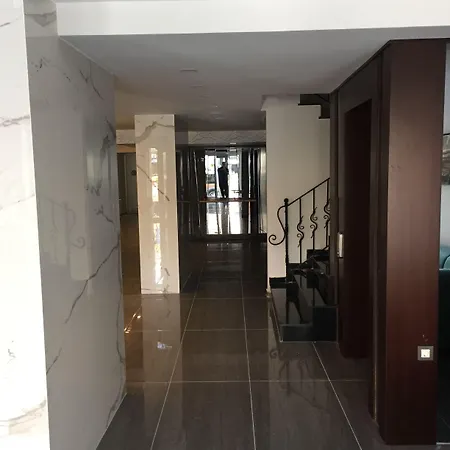 Ξενοδοχείο Helen 3*