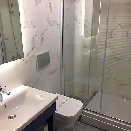 Helen Hotel 3*