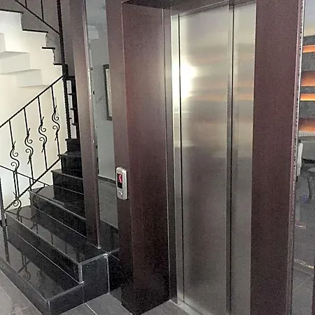 Helen Hotel 3*